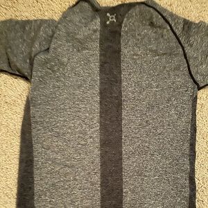 Mens size Medium Orangetheory shirt